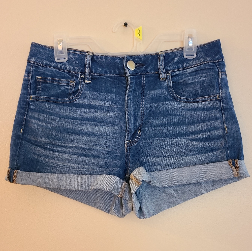 American Eagle Hi-rise stretch shorts